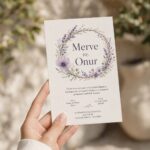 Mor Çiçekli Taç Düğün Davetiyesi